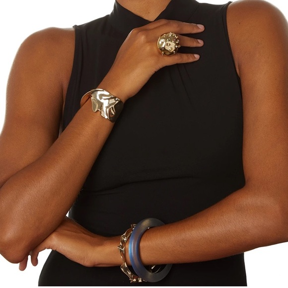 Alexis Bittar Crumpled Metal Twist Cuff Bracelet - Picture 12 of 16